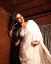 Buxom Beauty Ketika Sharma in a White Saree Pictures 03 Buxom Beauty Ketika Sharma in a White Saree Pictures 03
