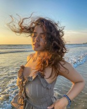 Curvy Beach Beauty Ketika Sharma in a Grey Top with Black Denim Pictures 05