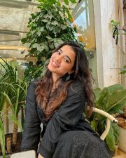 Dreamy Beauty Ketika Sharma Cafe Photos 04 Dreamy Beauty Ketika Sharma Cafe Photos 04