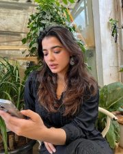 Dreamy Beauty Ketika Sharma Cafe Photos 05 Dreamy Beauty Ketika Sharma Cafe Photos 05