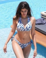 Extremely Hot Sakshi Malik Bikini Pictures 01