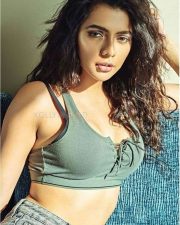 Former Miss India Ruhi Singh Hot Photos 12