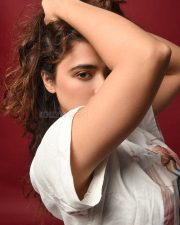 Gorgeous Ketika Sharma in a Printed White T Shirt Photos 03 Gorgeous Ketika Sharma in a Printed White T Shirt Photos 03