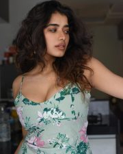 Gorgeous Ketika Sharma in a Sleeveless Floral Printed Midi Dress Photos 03