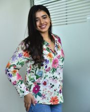 Heroine Ketika Sharma at Single Movie Interview Pictures 29 Heroine Ketika Sharma at Single Movie Interview Pictures 29