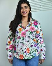 Heroine Ketika Sharma at Single Movie Interview Pictures 30