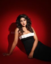 Hot Retro Beauty Dimple Hayathi in a Black Off Shoulder Bodycon Dress with a White Strap Photos 07