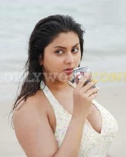 Hot Sexy Namitha Pictures 107