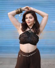Hum Tum Maktoob Actress Rubina Dilaik in a Brown Skirt and Black Halter Neck Bralette Photos 02