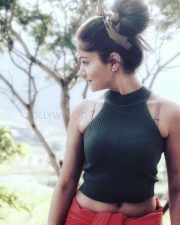 Indian Actress Rubina Dilaik Candid Photos 06