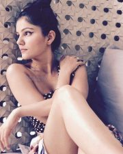 Indian Actress Rubina Dilaik Candid Photos 14