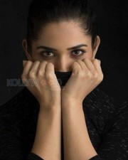 Kadaisi Bench Karthi Heroine Ruhani Sharma Photos 06 Kadaisi Bench Karthi Heroine Ruhani Sharma Photos 06