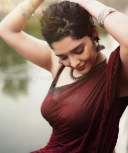 Kolai Movie Heroine Ritika Singh Sexy Photoshoot Pictures 07