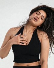 Mesmerizing Actress Ketika Sharma in a Black Halterneck Crop Top Photos 03 Mesmerizing Actress Ketika Sharma in a Black Halterneck Crop Top Photos 03