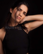 Model Ruhani Sharma Photos 06