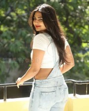 Neha Deshpande At Bichagada Majaka Press Meet Photos 29