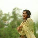 Nerungi Vaa Muthamidathe Movie Heroine Sruthi Hariharan Stills 05 Nerungi Vaa Muthamidathe Movie Heroine Sruthi Hariharan Stills 05