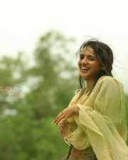 Nerungi Vaa Muthamidathe Movie Heroine Sruthi Hariharan Stills 05