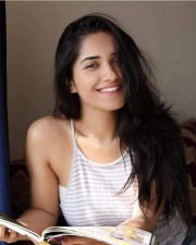 Punjabi Actress Ruhani Sharma Photos 20