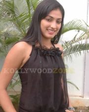 Sexy Actress Hari Priya Stills 06