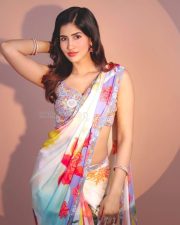 Sexy Beauty Sakshi Malik in a Floral Saree with Sleeveless Blouse Pictures 01 Sexy Beauty Sakshi Malik in a Floral Saree with Sleeveless Blouse Pictures 01