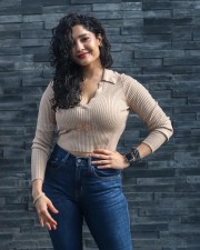 Sexy Ritika Singh in a V Neck Full Sleeve Top and Tight Jeans Photos 03