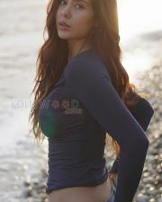 Sexy Sonam Bajwa in a Long Sleeve Crop Top and Denim Pant at the Beach Photos 01 Sexy Sonam Bajwa in a Long Sleeve Crop Top and Denim Pant at the Beach Photos 01
