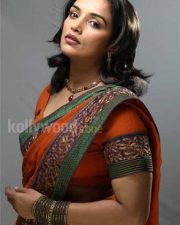 Sexy Swetha Menon Saree Pictures 03