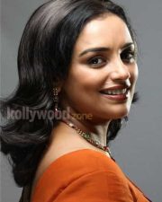 Sexy Swetha Menon Saree Pictures 05
