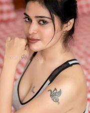 Sizzling Dharsha Gupta in a Jockey Sports Bra Photos 02