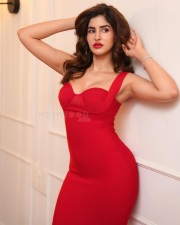 Smoldering Sakshi Malik Cleavage in a Red Bustier Mermaid Gown With Tiered Tulle Hem Photos 05 Smoldering Sakshi Malik Cleavage in a Red Bustier Mermaid Gown With Tiered Tulle Hem Photos 05