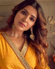 Stylish Sensual Samantha Photos 04