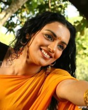 Swetha Menon In Thaaram Movie Stills 05