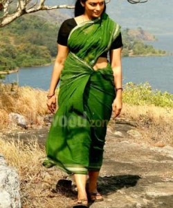 Swetha Menon In Thaaram Movie Stills 09