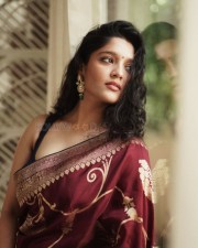 Vanangamudi Heroine Ritika Singh Sexy Saree Photoshoot Pictures 03