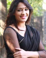 Aayirathil Iruvar Movie Actress Samruthika Sexy Saree Photos 14 Aayirathil Iruvar Movie Actress Samruthika Sexy Saree Photos 14