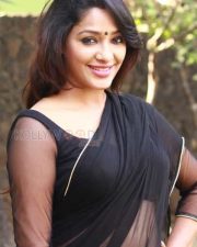 Aayirathil Iruvar Movie Actress Samruthika Sexy Saree Photos 16 Aayirathil Iruvar Movie Actress Samruthika Sexy Saree Photos 16