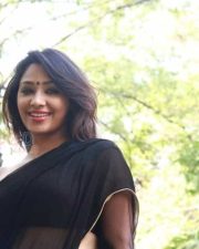Aayirathil Iruvar Movie Actress Samruthika Sexy Saree Photos 18 Aayirathil Iruvar Movie Actress Samruthika Sexy Saree Photos 18