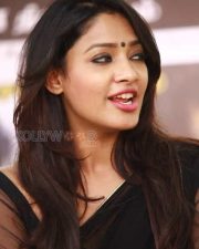 Aayirathil Iruvar Movie Actress Samruthika Sexy Saree Photos 21 Aayirathil Iruvar Movie Actress Samruthika Sexy Saree Photos 21