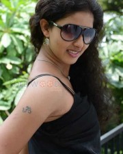 Actress Pavani Sexy Pictures 13