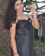 Actress Pavani Sexy Pictures 28