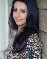 Actress Sanjjanaa New Photoshoot Pics 17