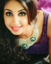 Actress Sanjjanna Galrani Spicy Pictures 06 Actress Sanjjanna Galrani Spicy Pictures 06