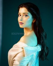 Glamorous Actress Nyra Banerjee in an off shoulder cream linen dress with gold belt photos 05 Glamorous Actress Nyra Banerjee in an off shoulder cream linen dress with gold belt photos 05