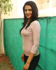 Glamourous Sakshi Chaudhary Photos 09
