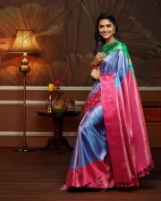 Oomai Vizhigal Actress Mamta Mohandas Saree Photoshoot Pictures 03