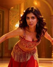 Sexy Kalyani Priyadarshan Bending Over Cleavage in Genie Song Abdi Abdi Photos 01