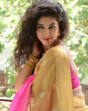 Vasudhaika 1957 Actress Pavani Photos 22
