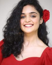 Actress Kashish Khan at Kinnerasaani Trailer Launch Pictures 05