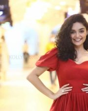 Actress Kashish Khan at Kinnerasaani Trailer Launch Pictures 12